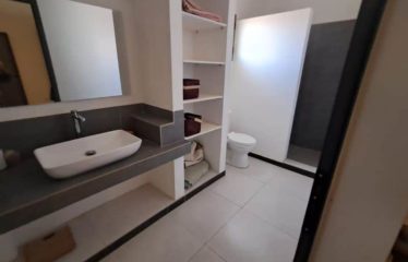 NGUERIGNE : Belle villa moderne non meublée avec piscine à louer