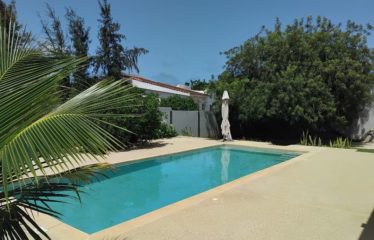 NGUERIGNE : Belle villa moderne non meublée avec piscine à louer