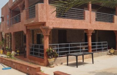 TOUBAB DIALAW : Villa luxueuse à louer