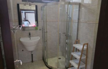DAKAR ALMADIES : Bel appartement meublé 3 chambres salon à louer