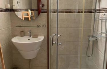 DAKAR ALAMDIES : Bel appartement F4 meublé à louer 1er étage