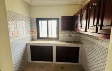 LAC ROSE : Villa 6 chambres à vendre titre foncier en face de la mer
