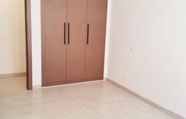 DAKAR AMITIÉ 3 : Appartement F4 de luxe 147 m² à louer