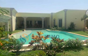 NGUERIGNE : Villa à louer 4 chambres en résidence