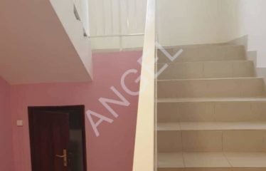 DAKAR ALMADIES : Villa R+1 à louer