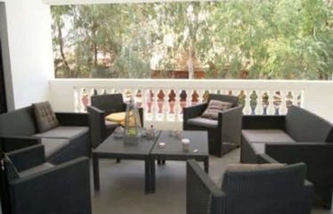 NGAPAROU : Spacieuse villa contemporaine à vendre en 3ème ligne de la mer
