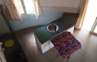 NGAPAROU : Villa à vendre en 3ème ligne de mer