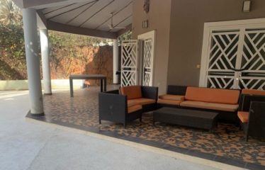 NGAPAROU : Villa à louer avec dépendance 4ème ligne de la mer