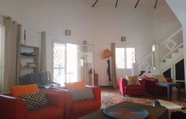 NGAPAROU : Villa à louer avec dépendance 4ème ligne de la mer