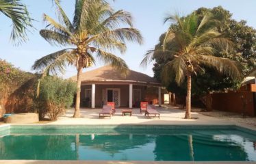 NGAPAROU : Villa à louer avec dépendance 4ème ligne de la mer