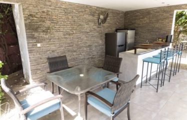 NGUERIGNE : Villa contemporaine plain pied 4 chambres avec piscine à vendre