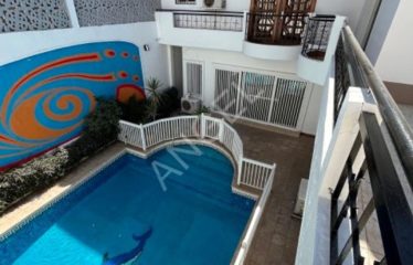 DAKAR POINT-E : Grande Villa à louer