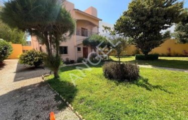 DAKAR ALMADIES : Villa à louer 4 chambres
