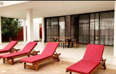 NGUÉRIGNE : Villa standing 4 chambres avec piscine à louer