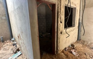 SANGALKAM : Maison a vendre en finition – Titre foncier