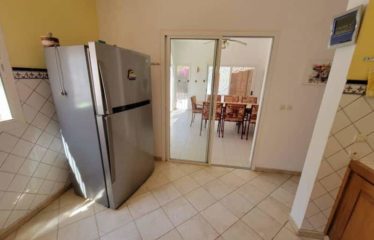 SALY : Villa pieds dans l’eau 6 chambres avec piscine à vendre