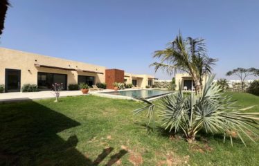 NGAPAROU : Superbe villa à vendre proche Piste des Milliardaires