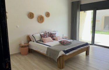 NGAPAROU : Superbe villa à vendre proche Piste des Milliardaires