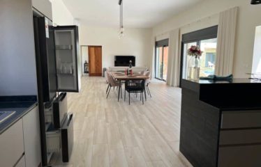 NGAPAROU : Superbe villa à vendre proche Piste des Milliardaires