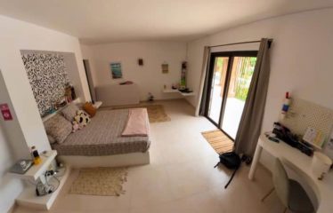 NGAPAROU : Villa de charme à vendre proche Piste des Milliardaires