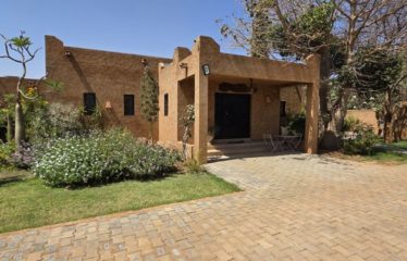 NGAPAROU : Villa de charme à vendre proche Piste des Milliardaires