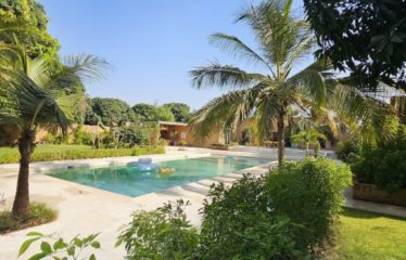 NGAPAROU : Villa de charme à vendre proche Piste des Milliardaires
