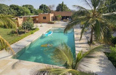 NGAPAROU : Villa de charme à vendre proche Piste des Milliardaires