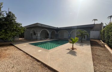NGAPAROU : Jolie villa à vendre – emplacement idéal