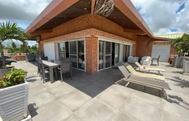 SALY : Appartement à louer pied dans l’eau – Terrasse panoramique