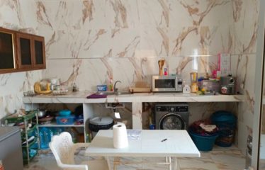 NGAPAROU : Villa R+1 5 chambres avec piscine à vendre