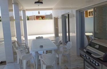 NGAPAROU : Villa R+1 5 chambres avec piscine à vendre