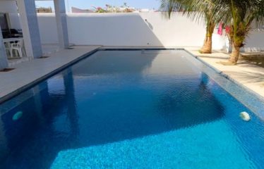 NGAPAROU : Villa R+1 5 chambres avec piscine à vendre