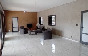 SALY : Belle villa moderne proche LYCEE J. PREVERT à à vendre