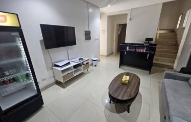DAKAR PLATEAU : Local Commercial 90 m2 à louer – Emplacement Premium