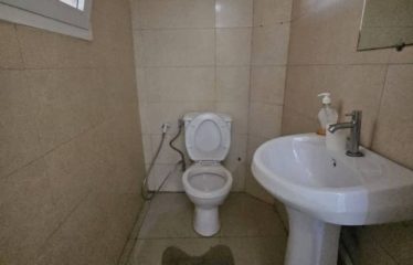 DAKAR PLATEAU : Local Commercial 90 m2 à louer – Emplacement Premium