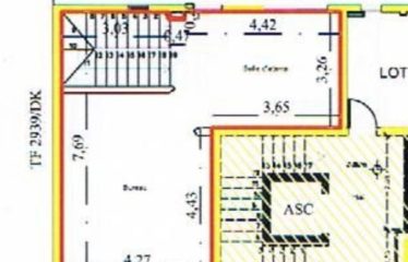 DAKAR PLATEAU : Local Commercial 90 m2 à louer – Emplacement Premium