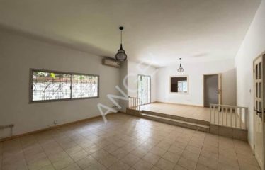 DAKAR ALMADIES : Villa à louer avec jardin