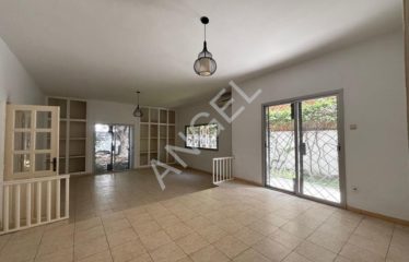 DAKAR ALMADIES : Villa à louer avec jardin