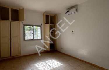 DAKAR ALMADIES : Villa à louer avec jardin