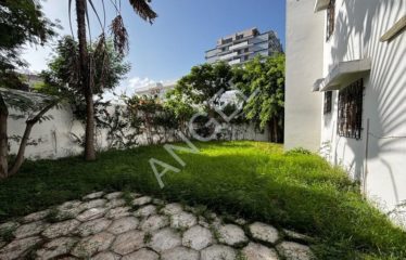DAKAR ALMADIES : Villa à louer avec jardin