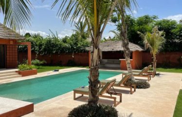 NGAPAROU : Belle villa à louer proche Saly Center