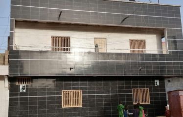 DAKAR YEUMBEUL : Villa R+1 à vendre à la Cité Asecna