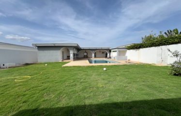 NGAPAROU : Villa neuve à louer meublée