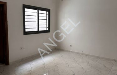 DAKAR HANN : Appartement à louer au RDC dans un immeuble aux Maristes