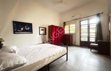 DAKAR PLATEAU : Studio meublé à louer avec balcon
