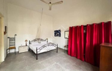 DAKAR PLATEAU : Studio meublé à louer avec balcon