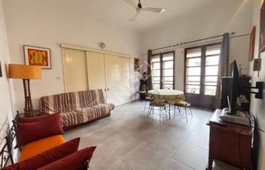 DAKAR PLATEAU : Studio meublé à louer avec balcon