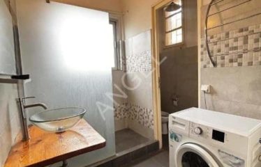 DAKAR PLATEAU : Studio meublé à louer avec balcon