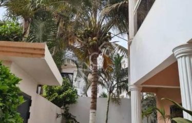DAKAR YOFF : Belle villa d’angle à vendre à Yoff Virage