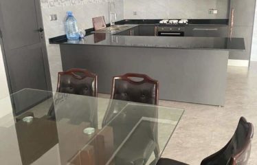 NGUERIGNE : Belle villa à vendre avec piscine